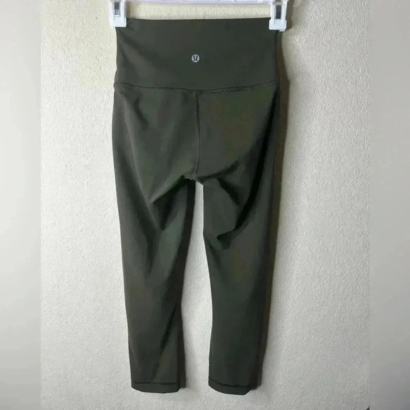 Lululemon Wunder Under Crop (High-Rise) dark olive sz 2 - Picture 2 of 3